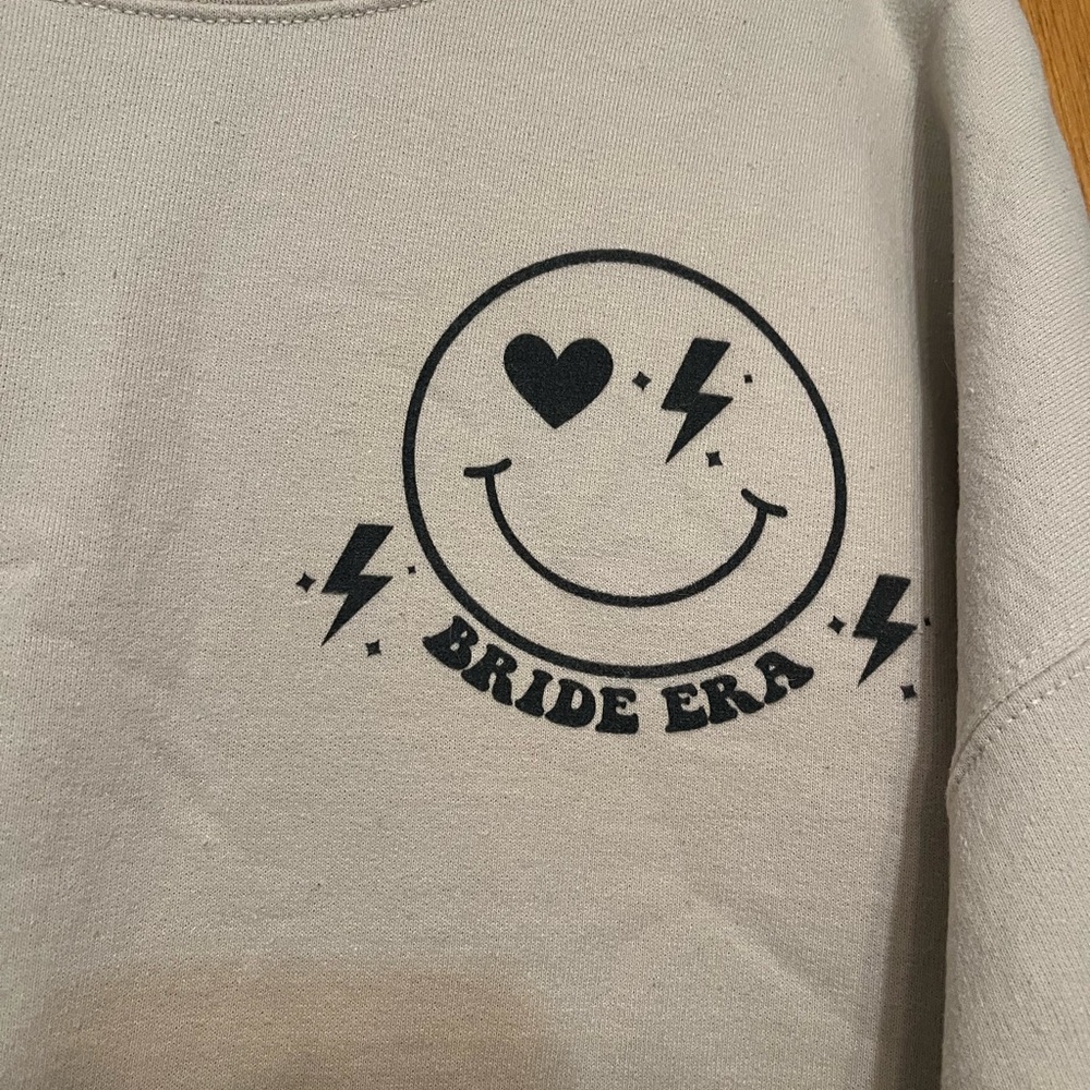 Bride Era Graphic crewneck